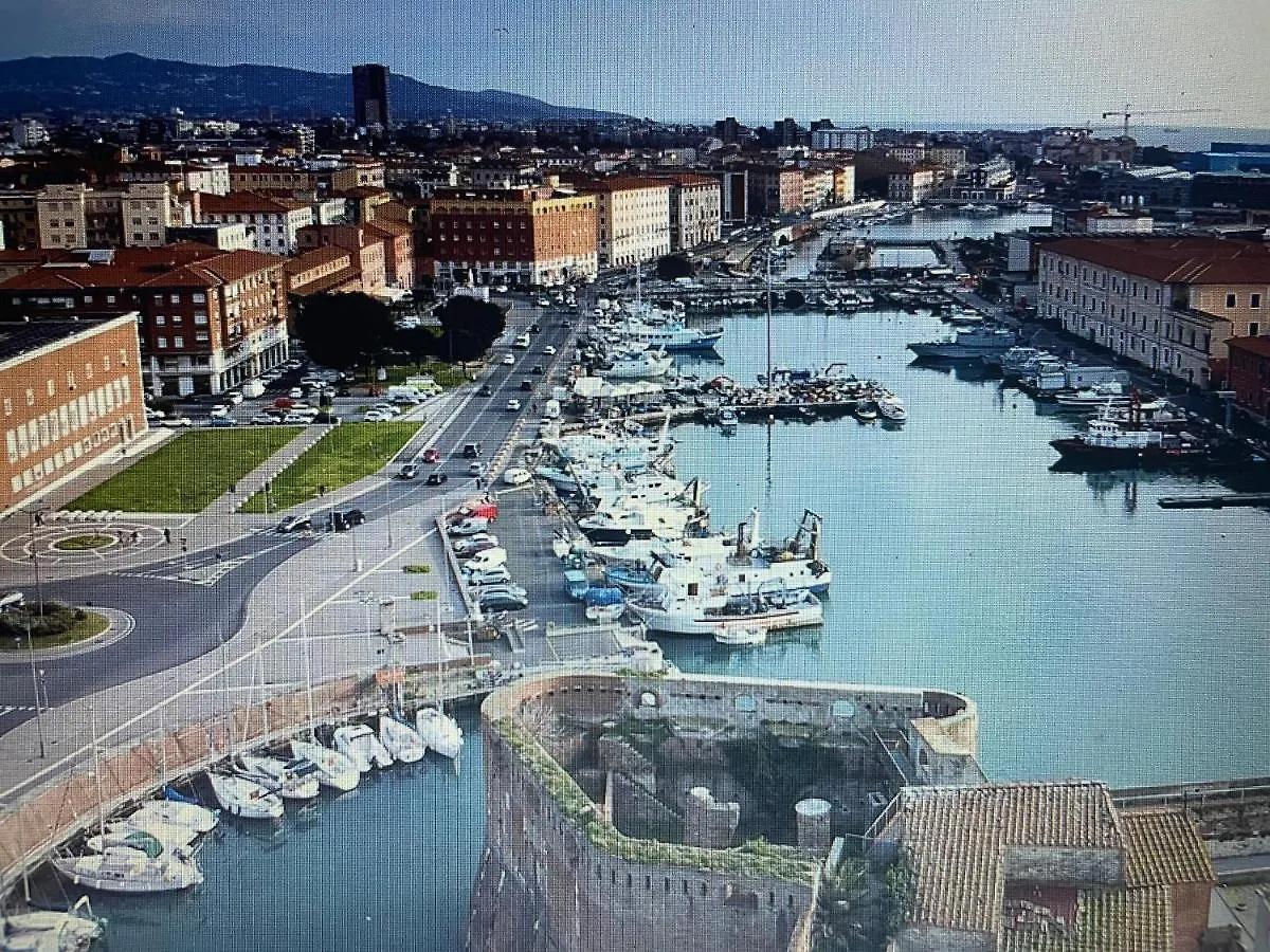 Scoglio Della Regina, Nuovo, Fronte Mare, Vicino Al Porto Apartment Livorno Italy