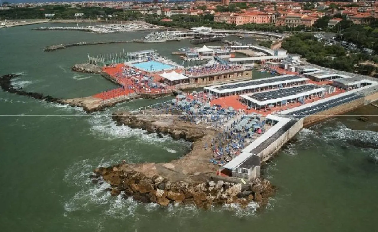 Scoglio Della Regina, Nuovo, Fronte Mare, Vicino Al Porto Apartment Livorno Italy